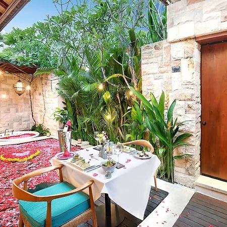 Aksari Villa